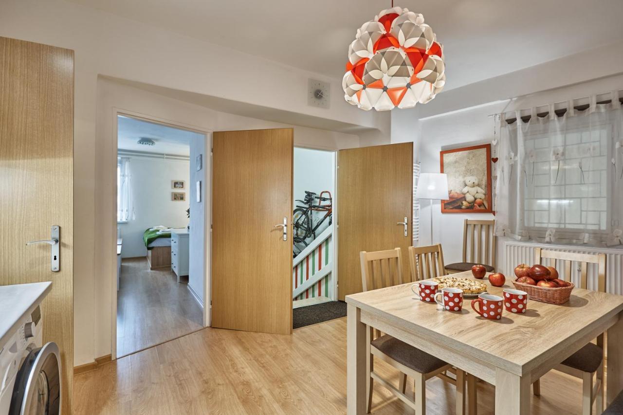 Apartment U Medvidka カルロヴィ・ヴァリ エクステリア 写真
